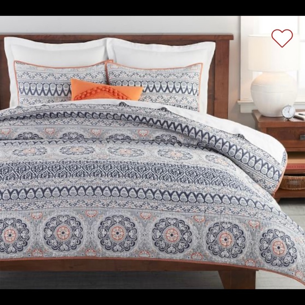 Pottery Barn Queen Bedding